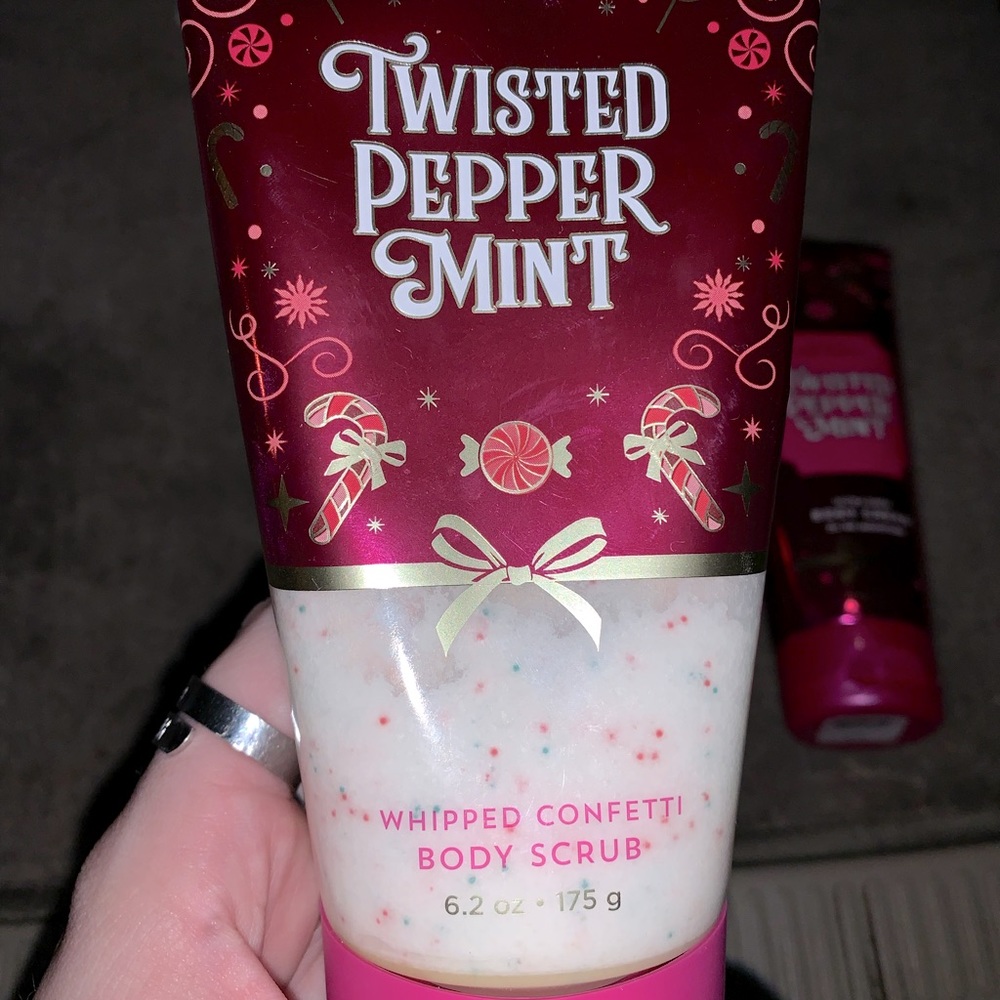 COPY - twisted peppermint body scrub